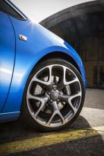 Opel Astra OPC 2012 года